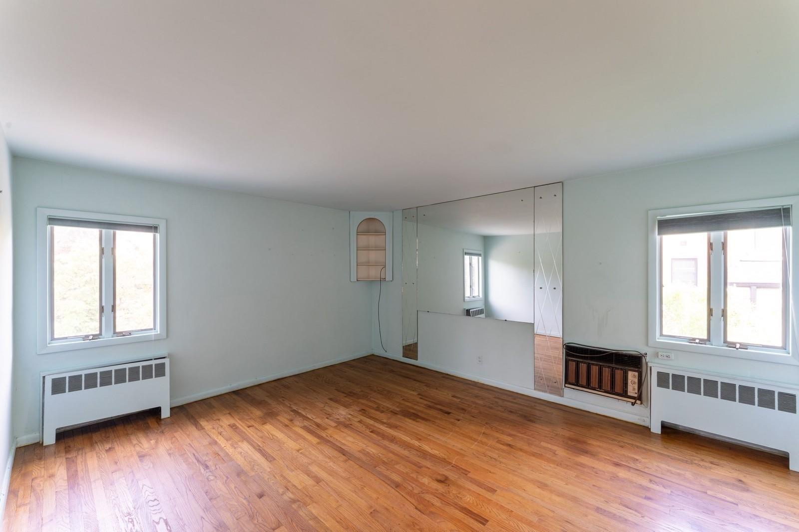 Single Family Longview  Nassau County, NY 11581, MLS-869635-12
