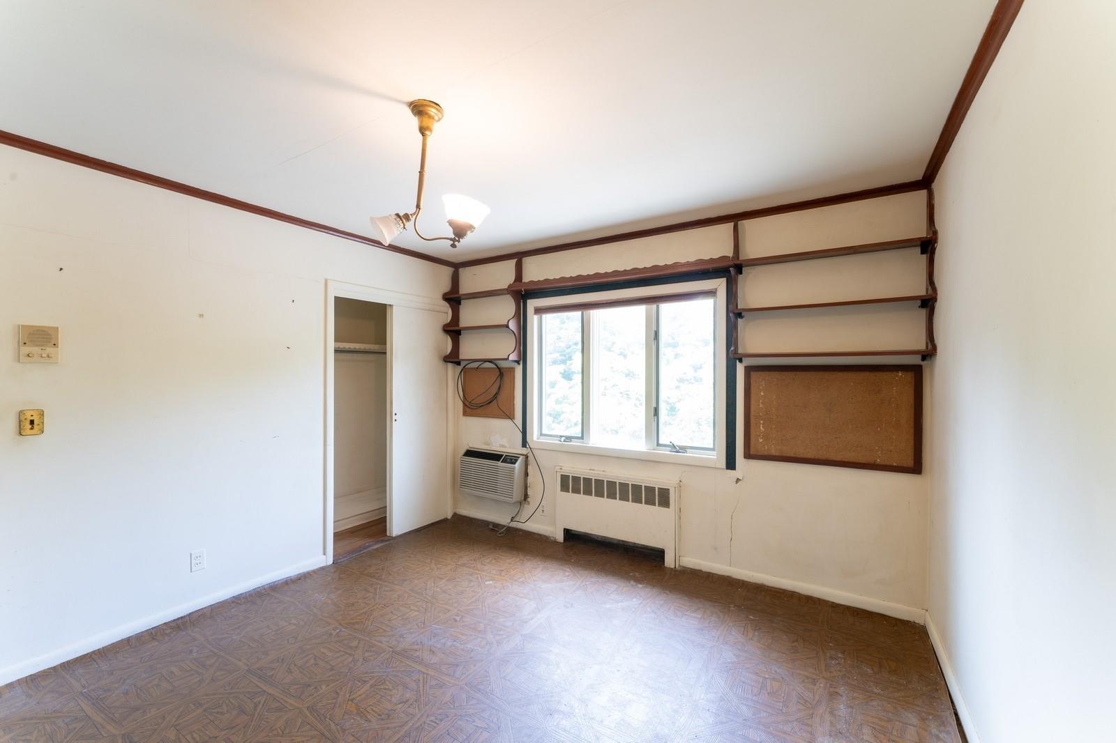 Single Family Longview  Nassau County, NY 11581, MLS-869635-17