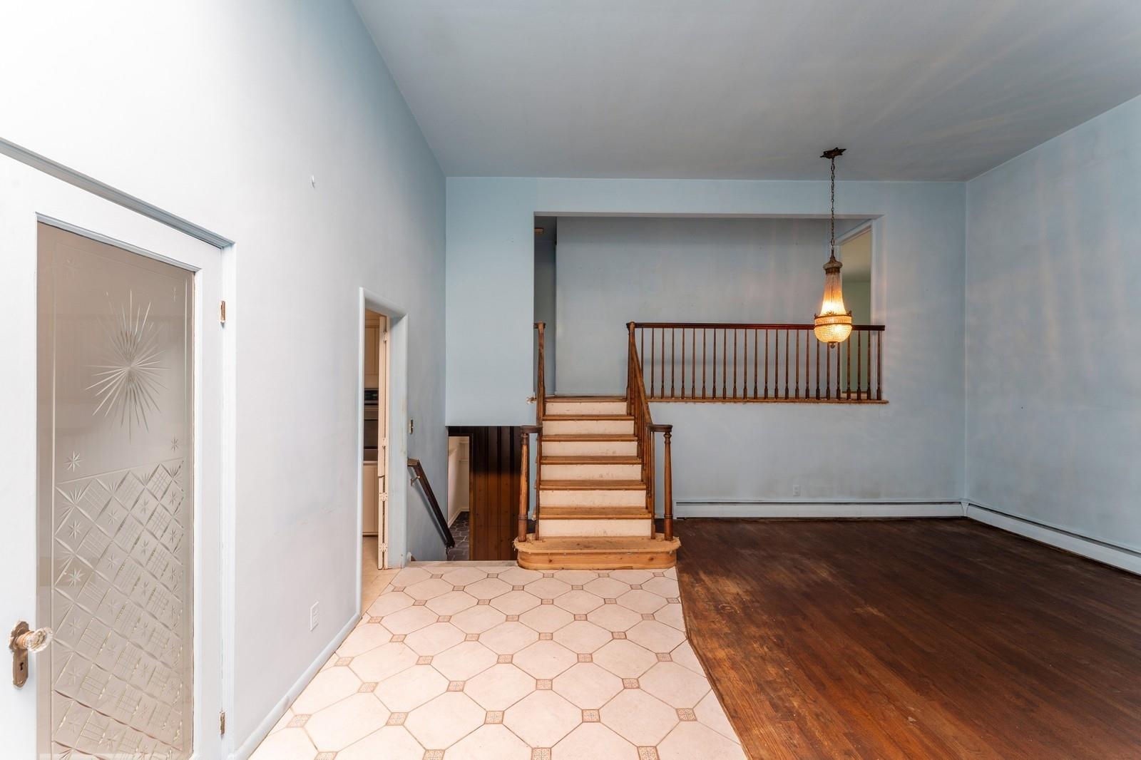 Single Family Longview  Nassau County, NY 11581, MLS-869635-7