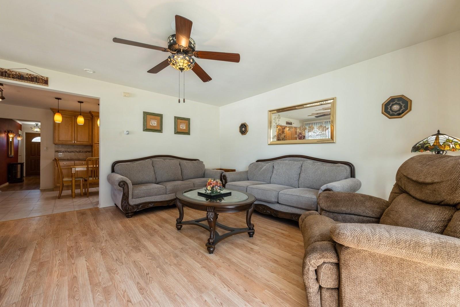 Single Family Northview  Nassau County, NY 11793, MLS-869643-10