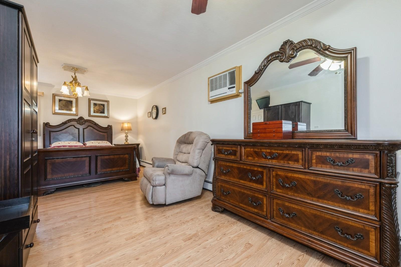 Single Family Northview  Nassau County, NY 11793, MLS-869643-13