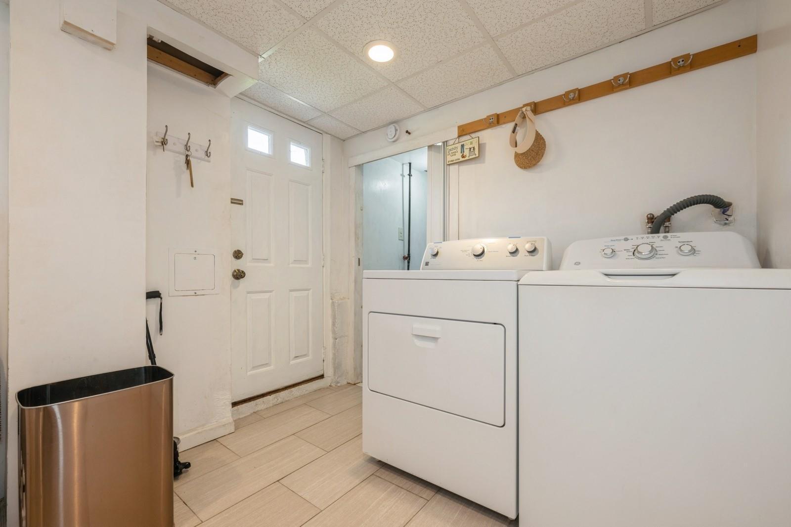 Single Family Northview  Nassau County, NY 11793, MLS-869643-18