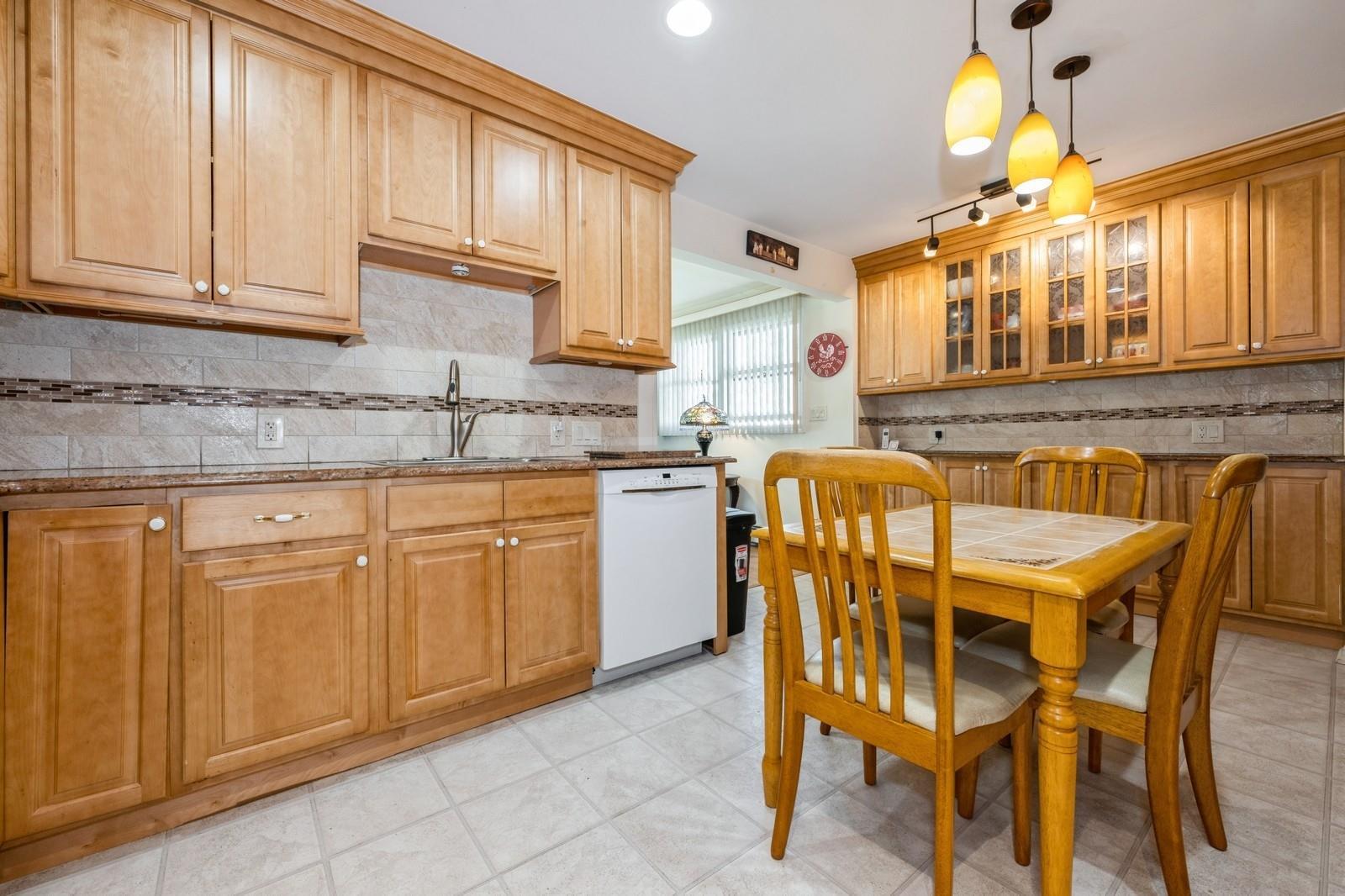 Single Family Northview  Nassau County, NY 11793, MLS-869643-7