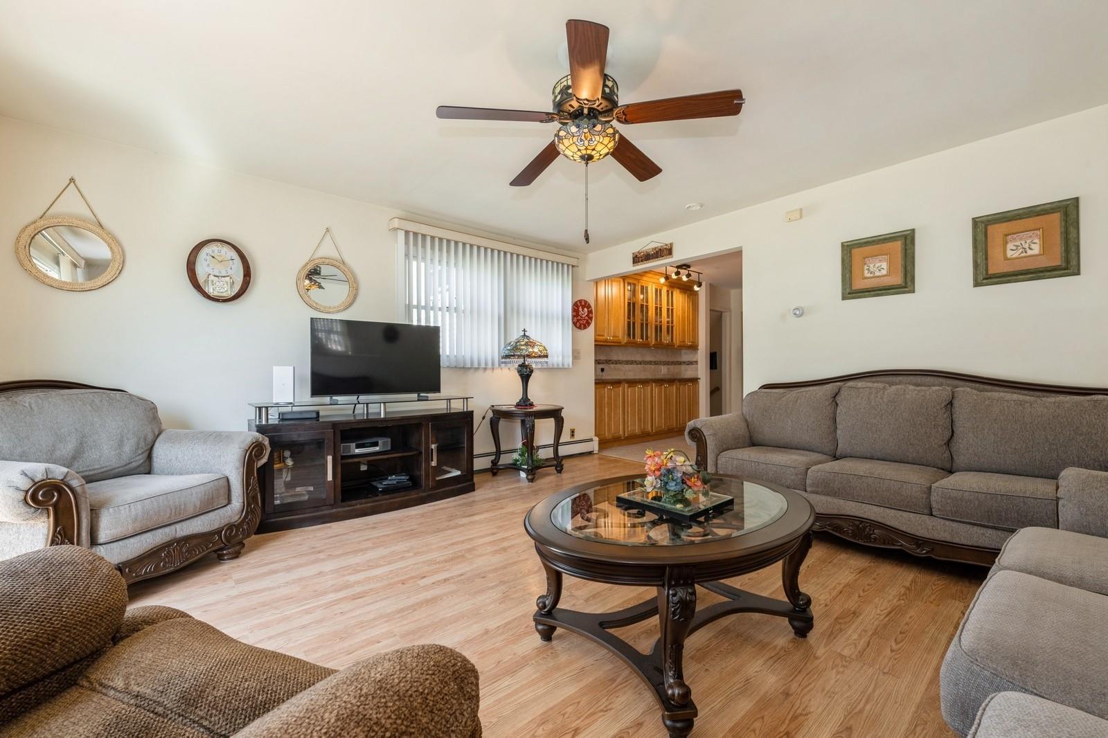 Single Family Northview  Nassau County, NY 11793, MLS-869643-9