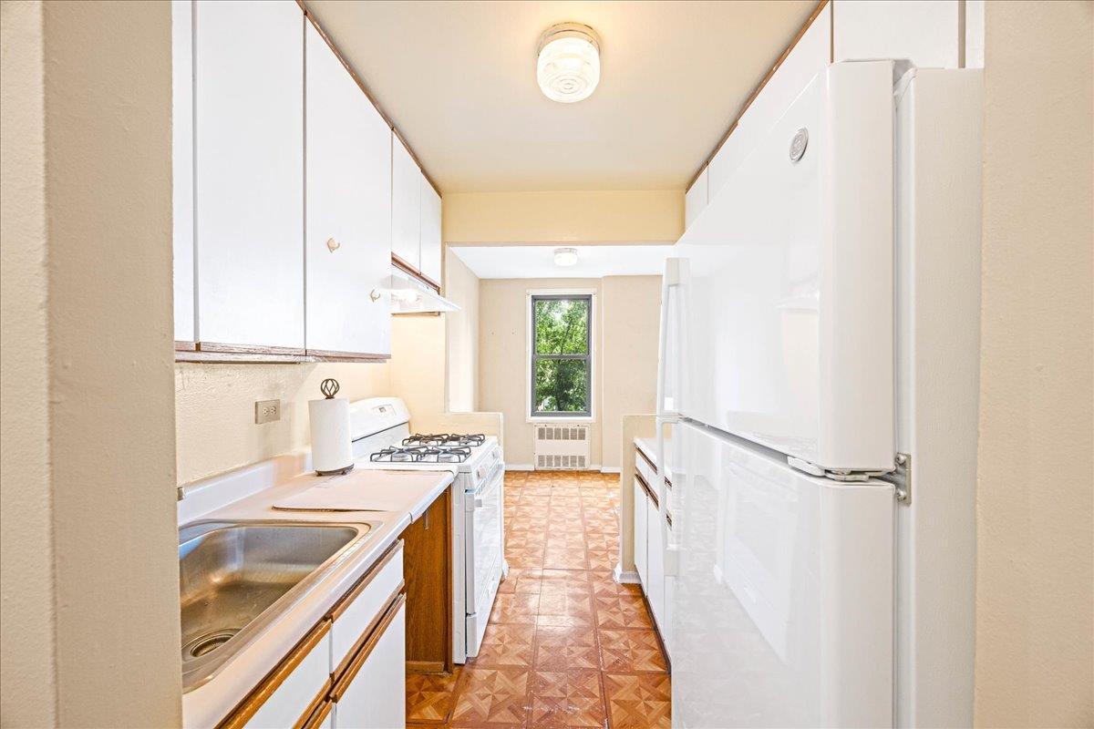 Coop St Paul  Bronx, NY 10461, MLS-869665-14