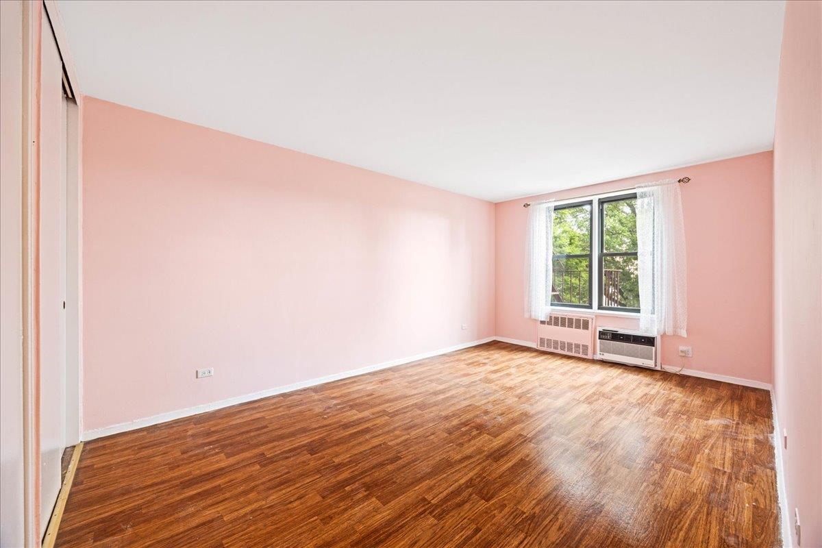 Coop St Paul  Bronx, NY 10461, MLS-869665-15