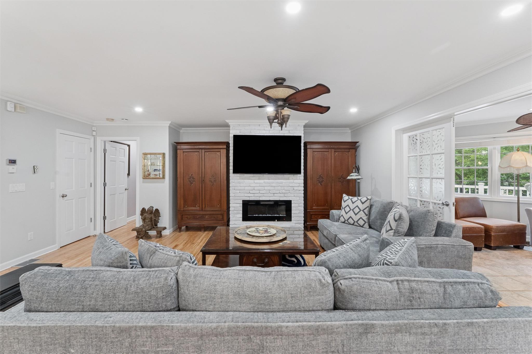 Single Family Royal  Suffolk County, NY 11901, MLS-869667-11