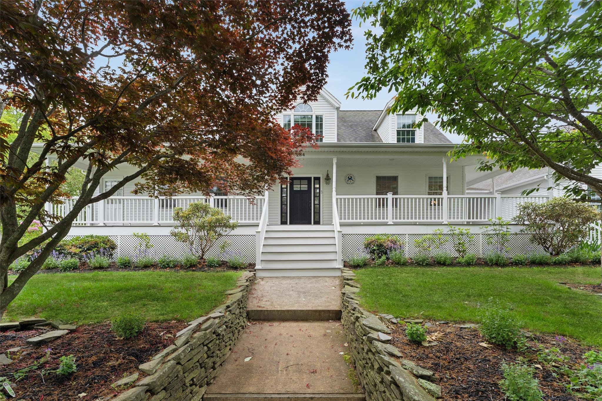 Single Family Royal  Suffolk County, NY 11901, MLS-869667-2
