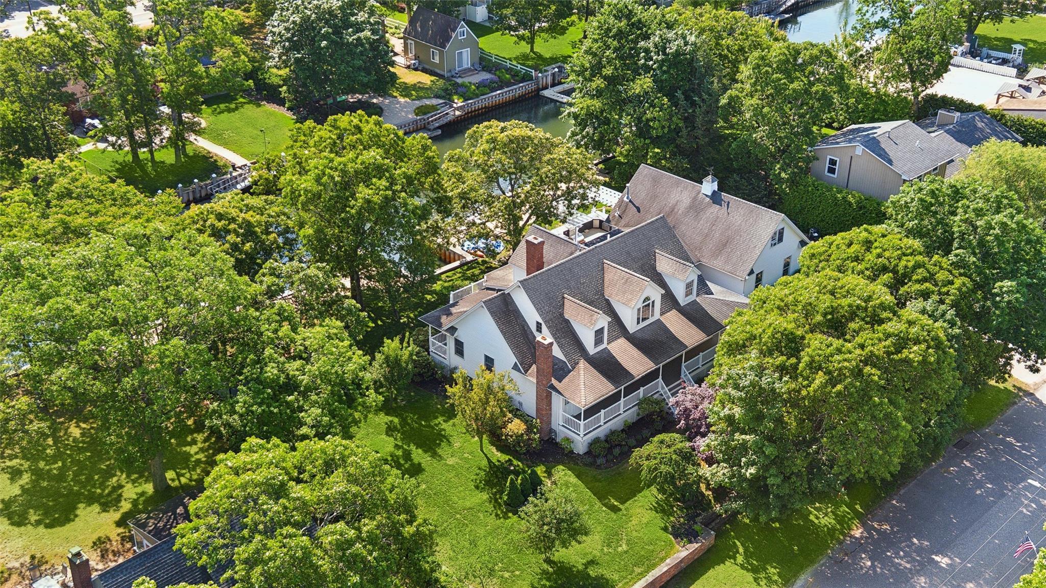 Single Family Royal  Suffolk County, NY 11901, MLS-869667-35
