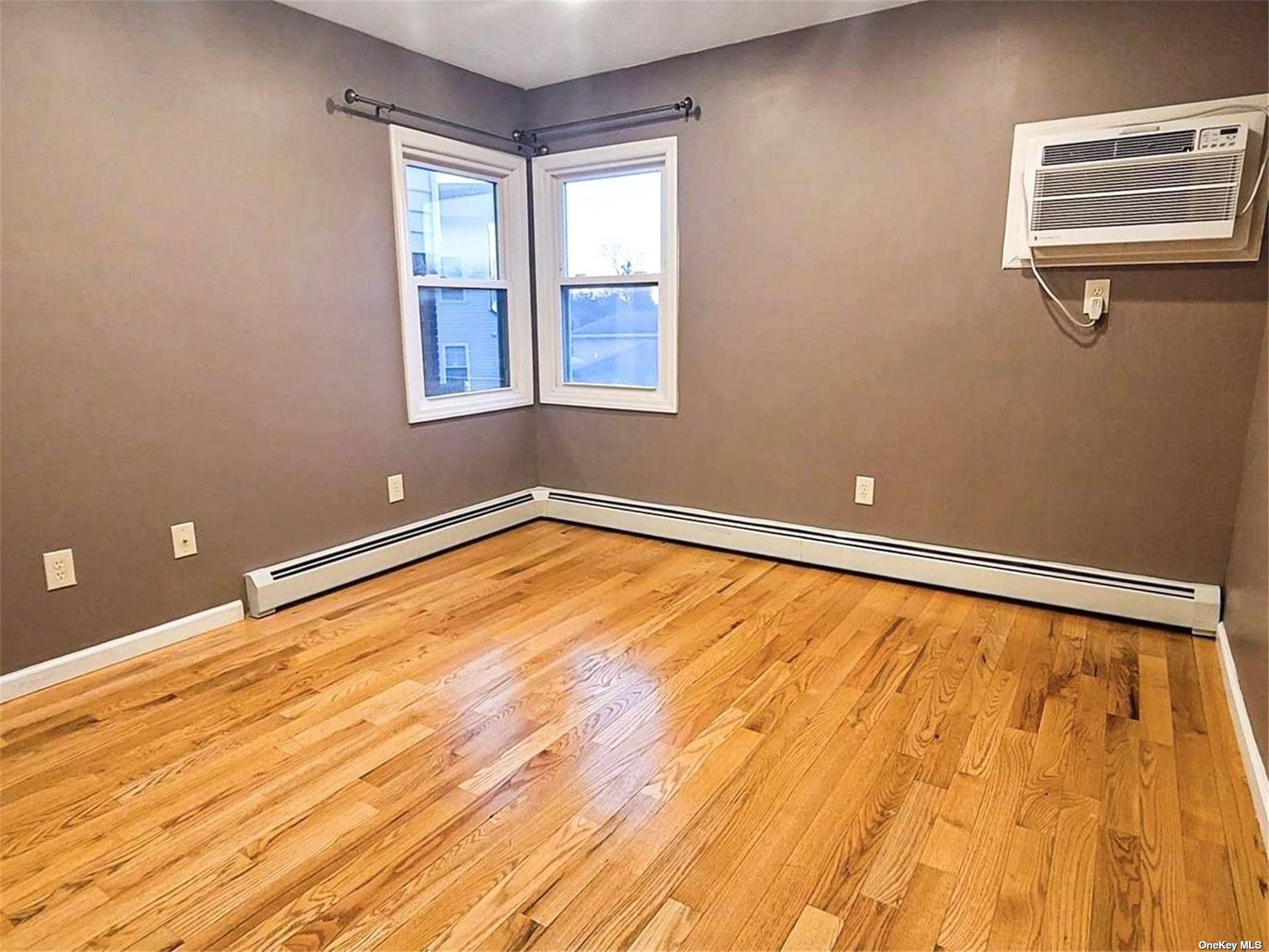 Single Family Edgewood  Queens, NY 11413, MLS-869687-13