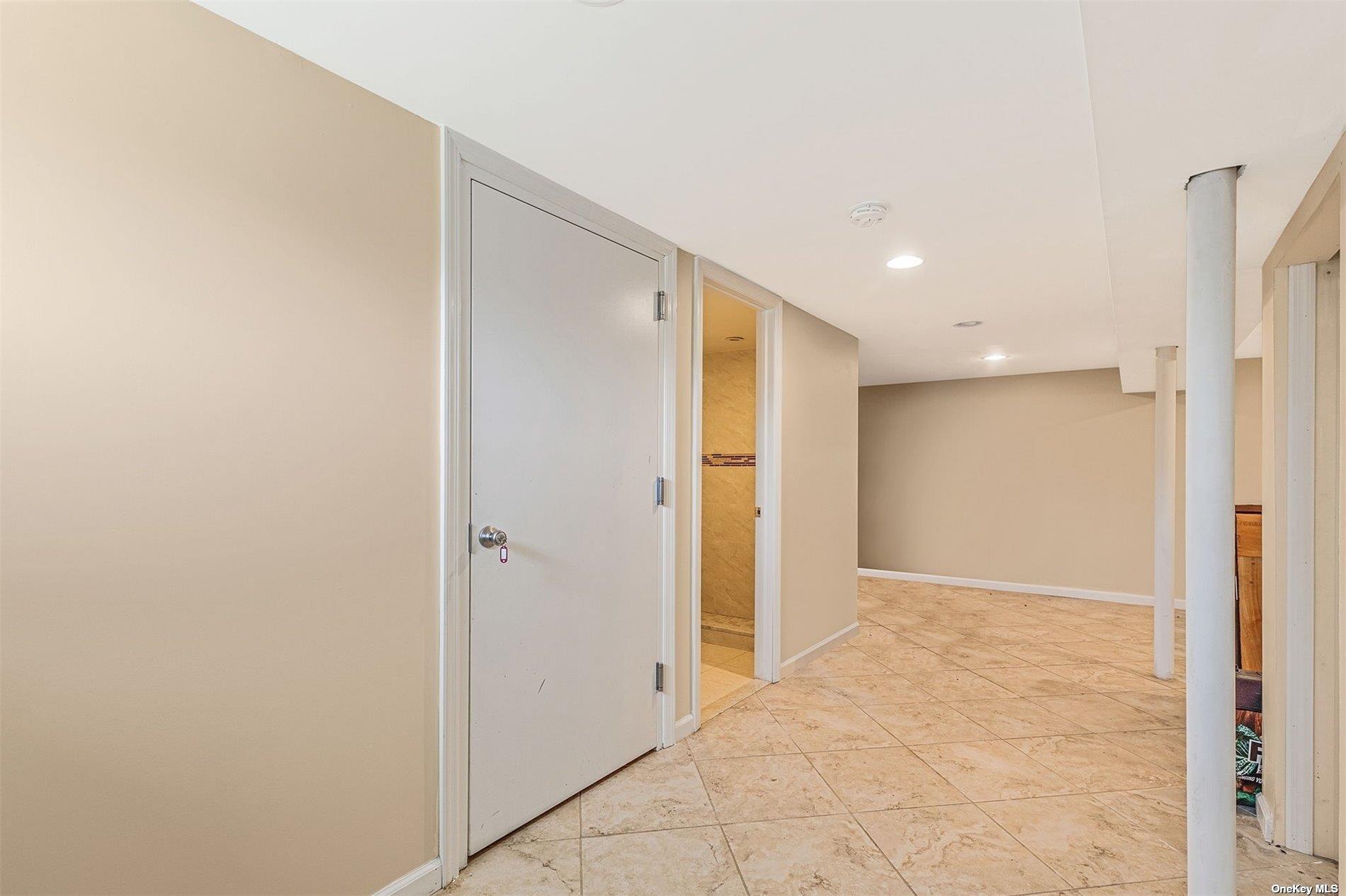 Single Family Edgewood  Queens, NY 11413, MLS-869687-17