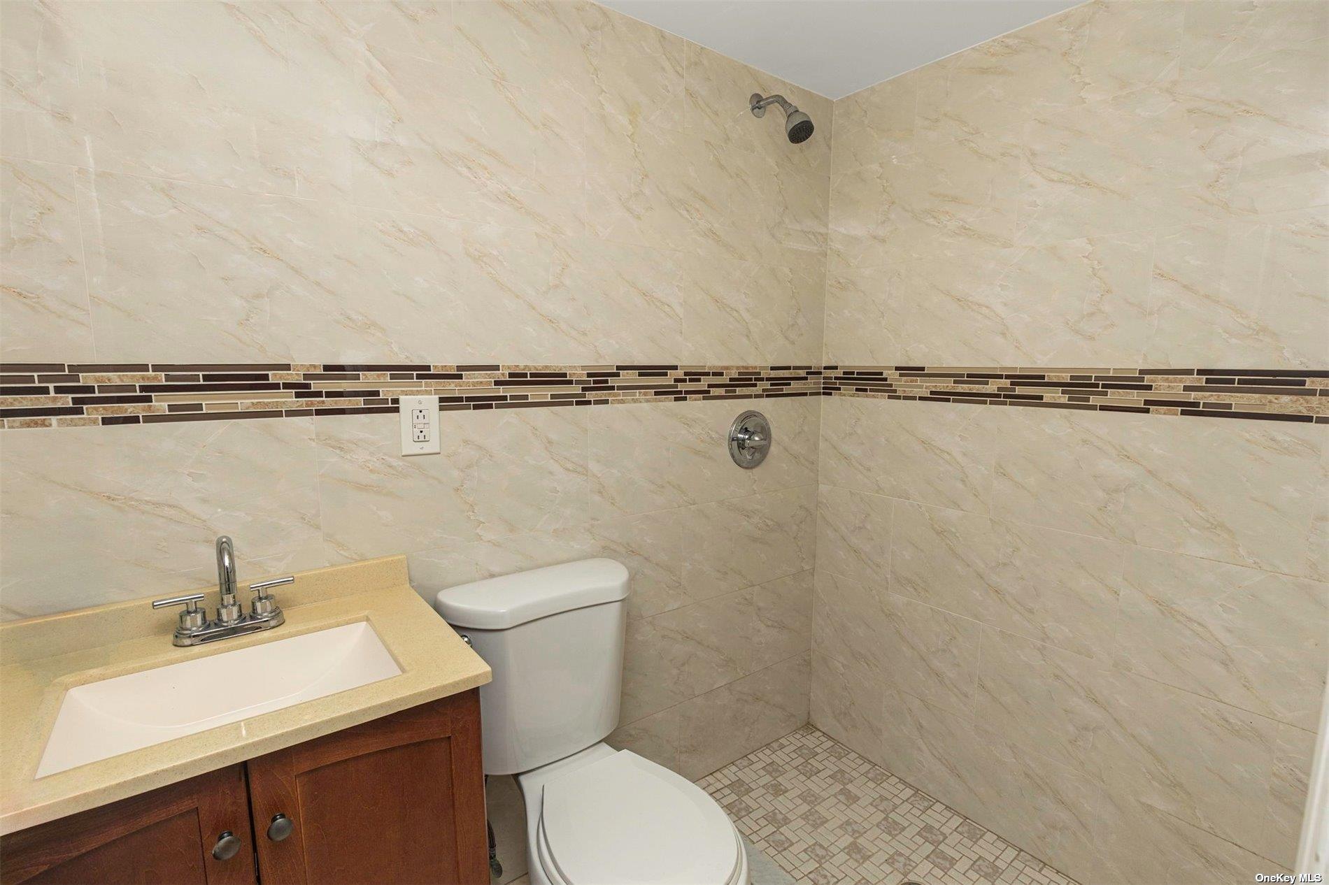 Single Family Edgewood  Queens, NY 11413, MLS-869687-19