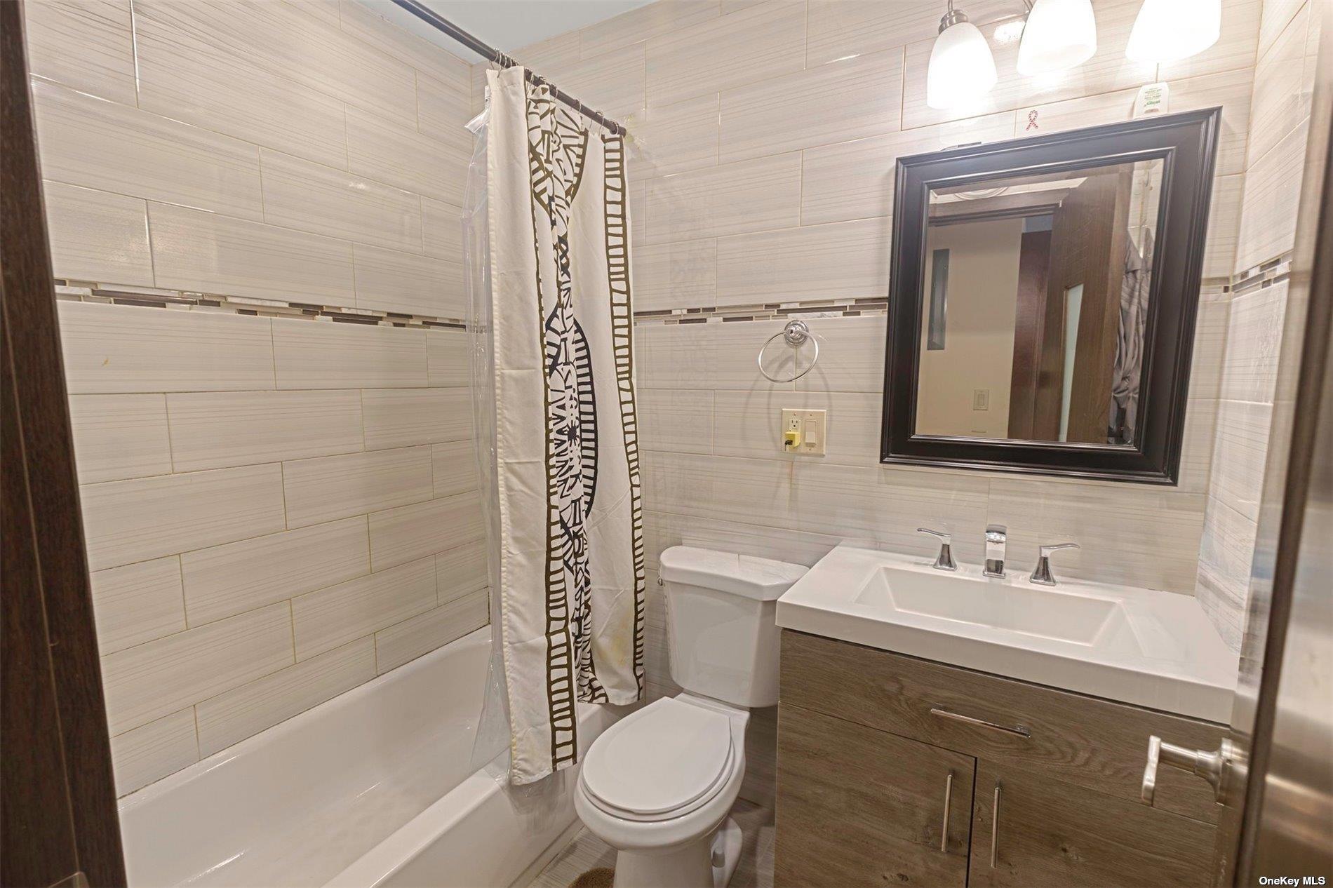 Single Family Edgewood  Queens, NY 11413, MLS-869687-5