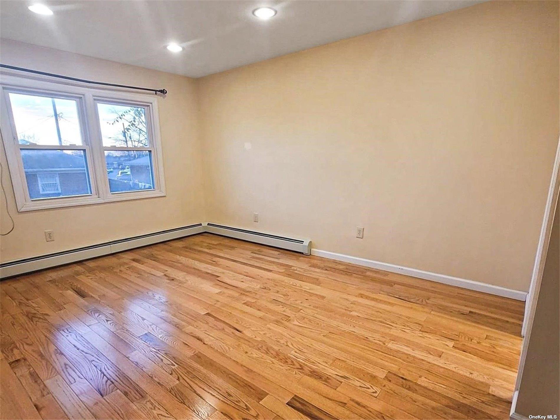Single Family Edgewood  Queens, NY 11413, MLS-869687-6