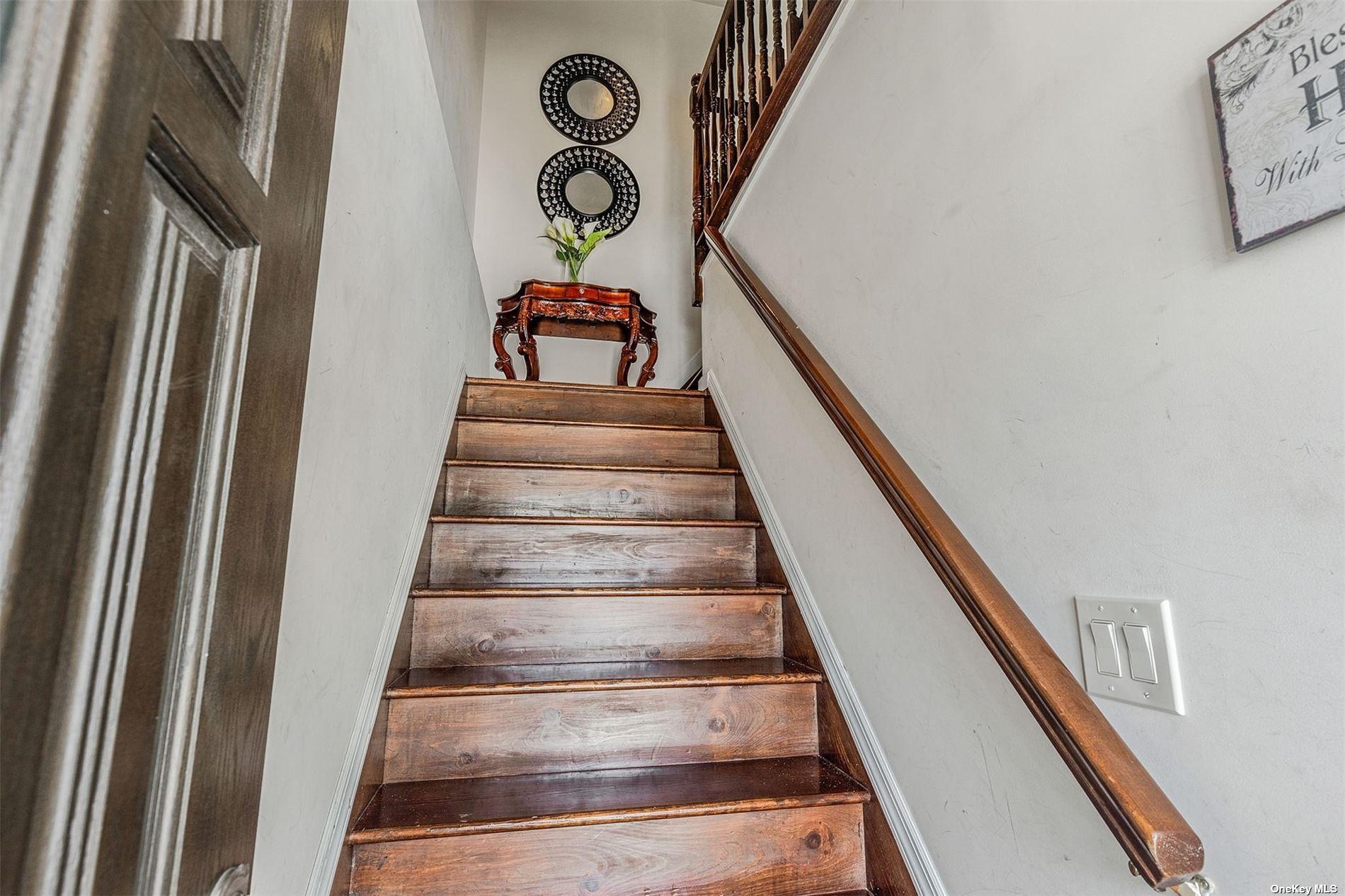 Single Family Edgewood  Queens, NY 11413, MLS-869687-8