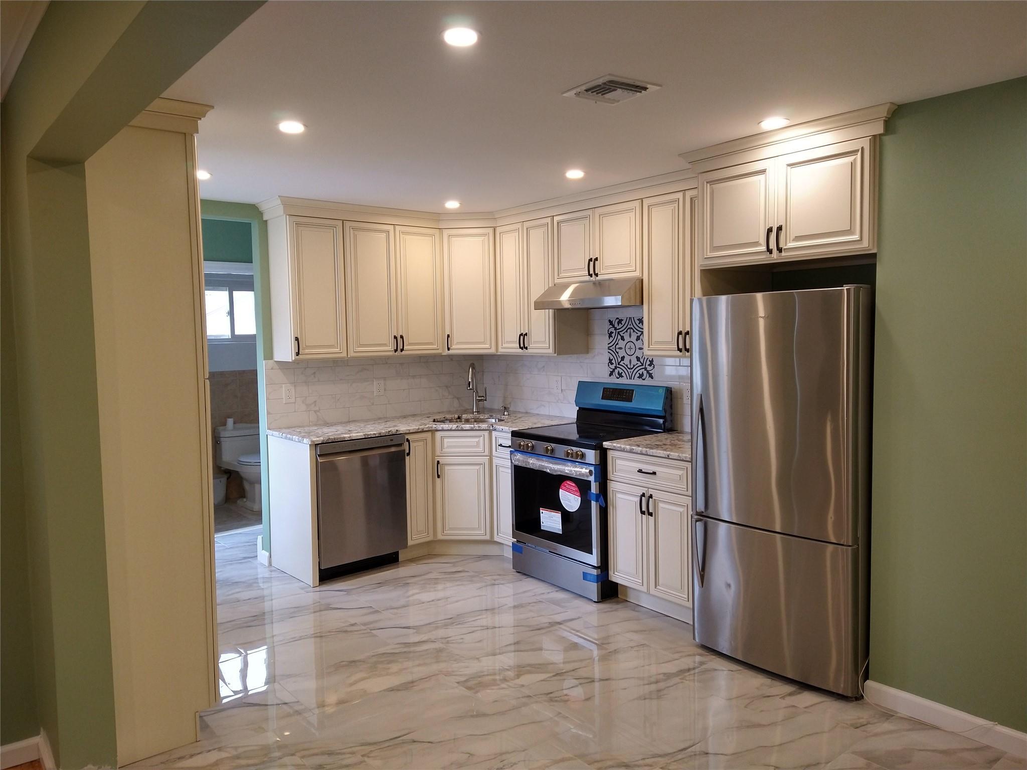 Single Family Anderson  Nassau County, NY 11010, MLS-869710-2