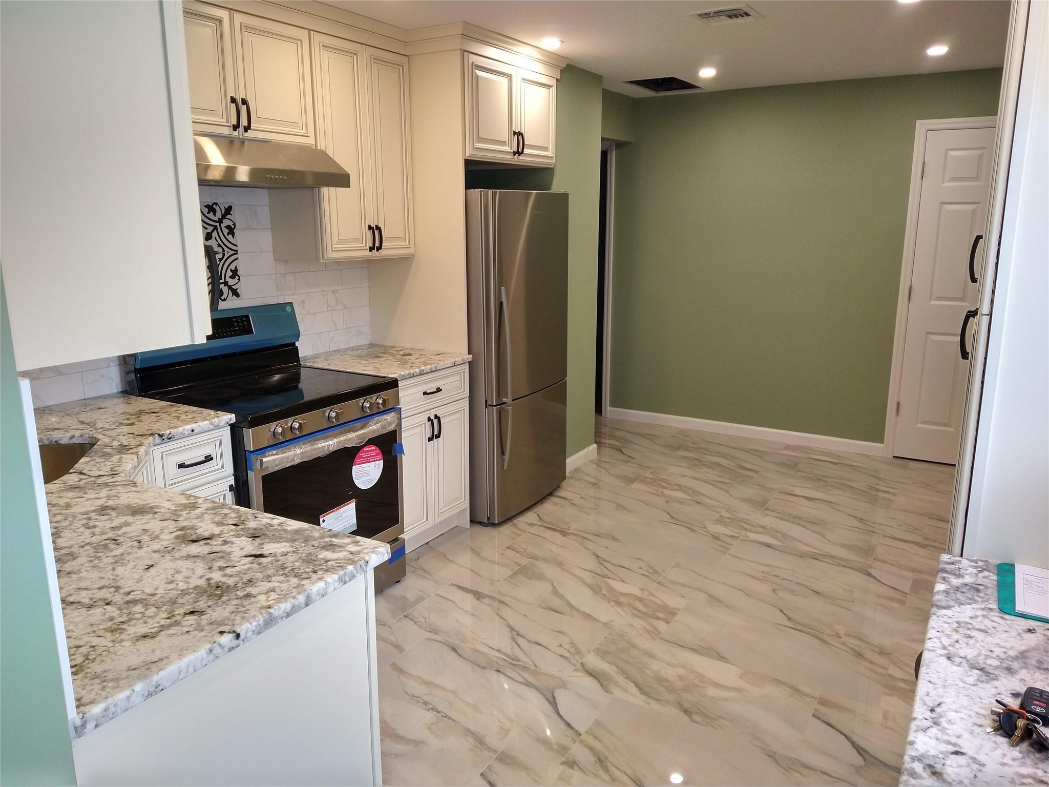 Single Family Anderson  Nassau County, NY 11010, MLS-869710-4