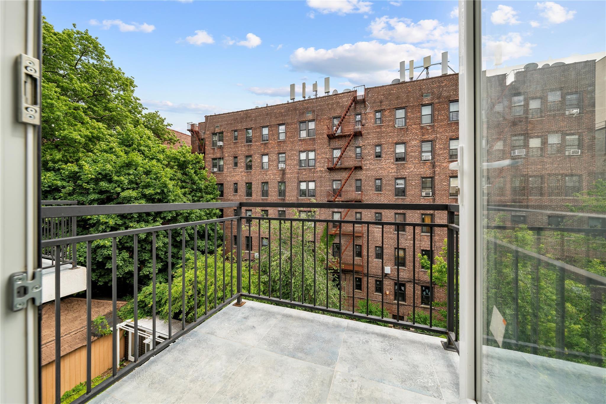 Single Family Fenimore  Brooklyn, NY 11225, MLS-869714-25