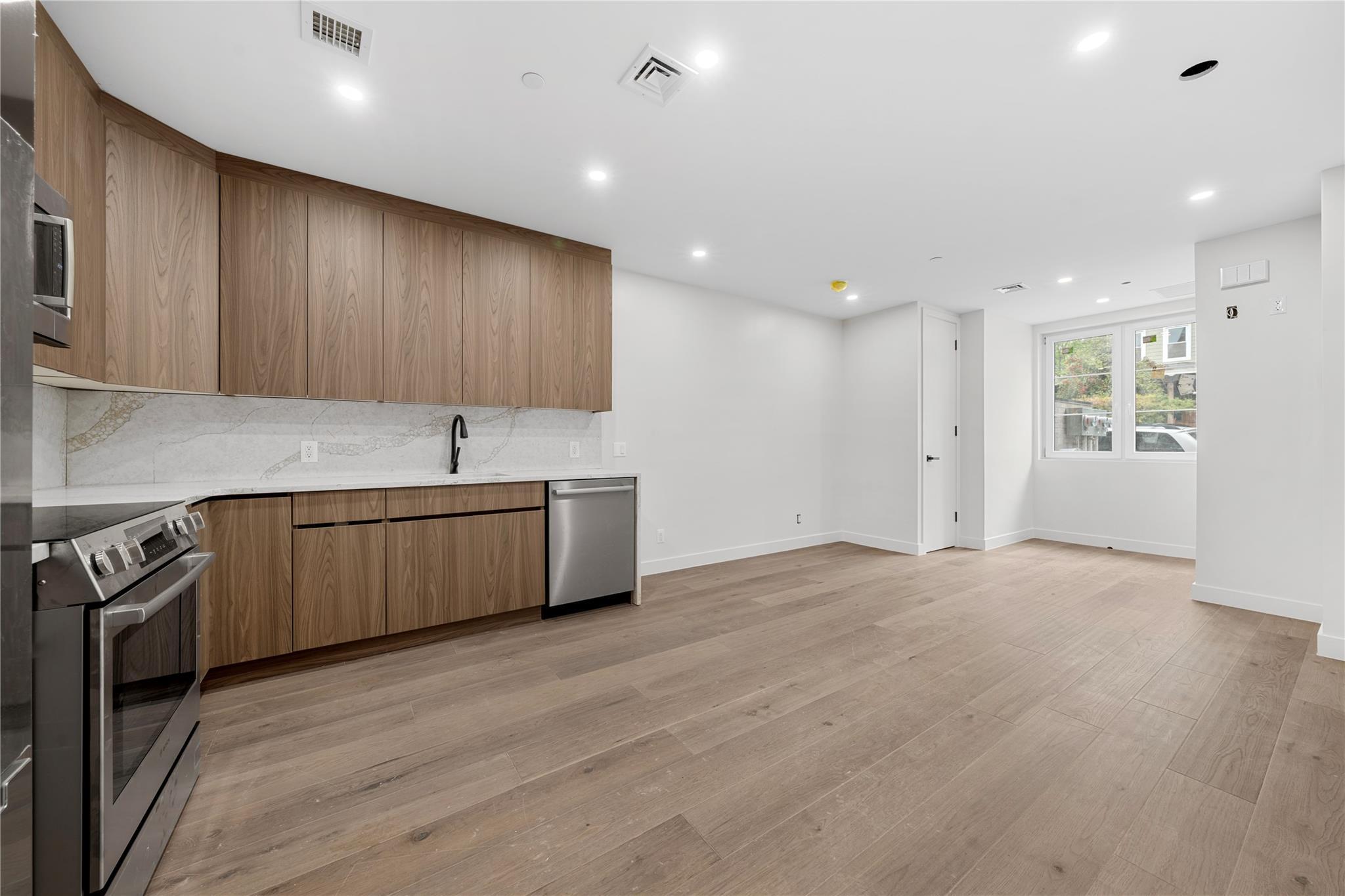 Single Family Fenimore  Brooklyn, NY 11225, MLS-869714-7