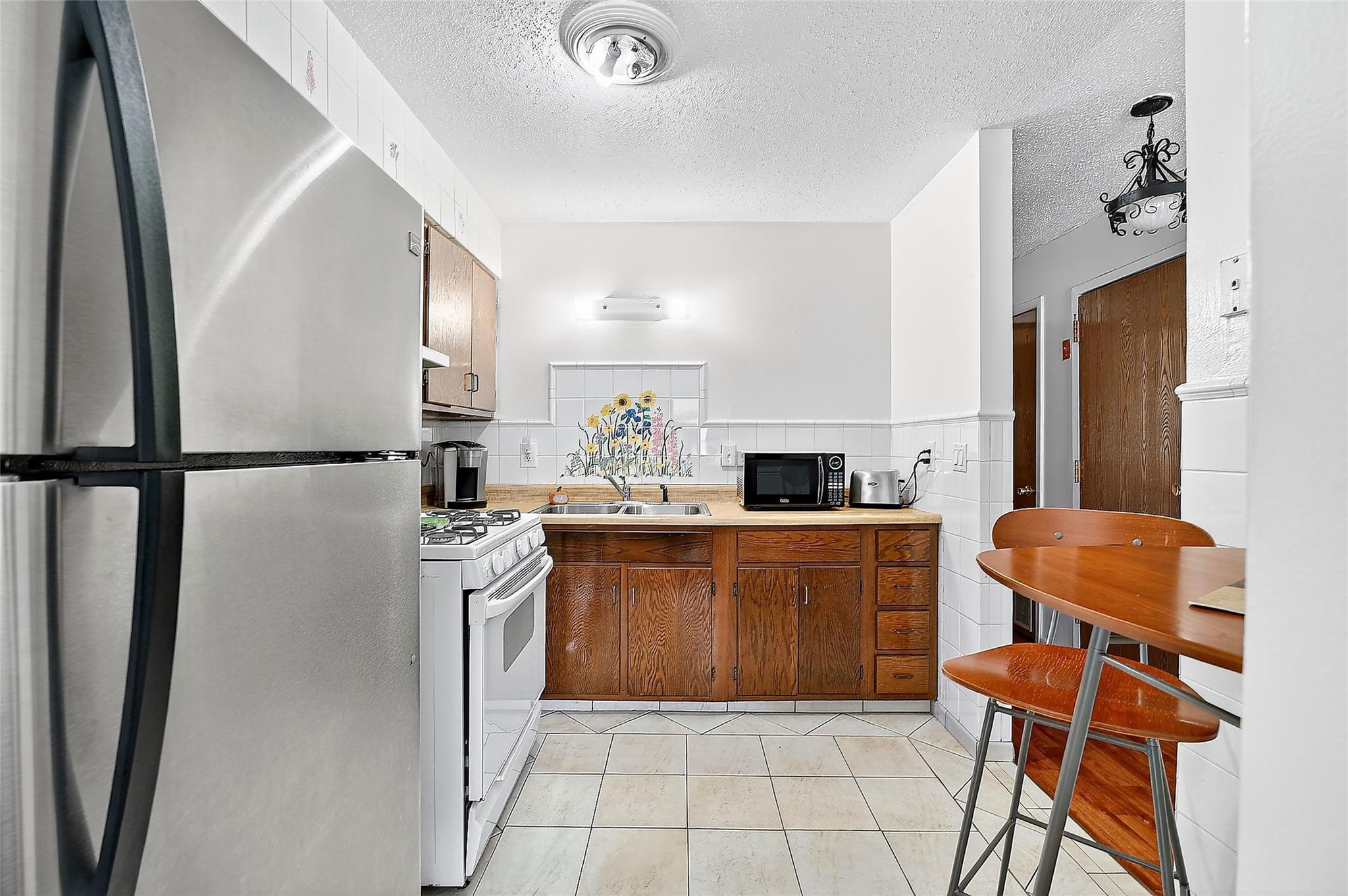 Single Family Caesar  Bronx, NY 10473, MLS-869715-5