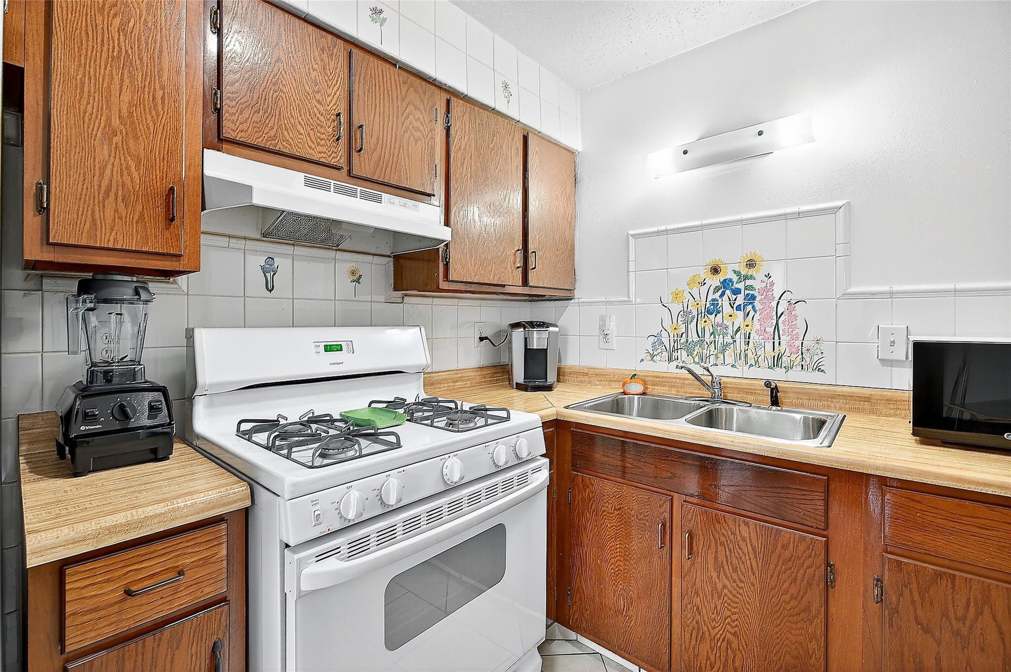 Single Family Caesar  Bronx, NY 10473, MLS-869715-7