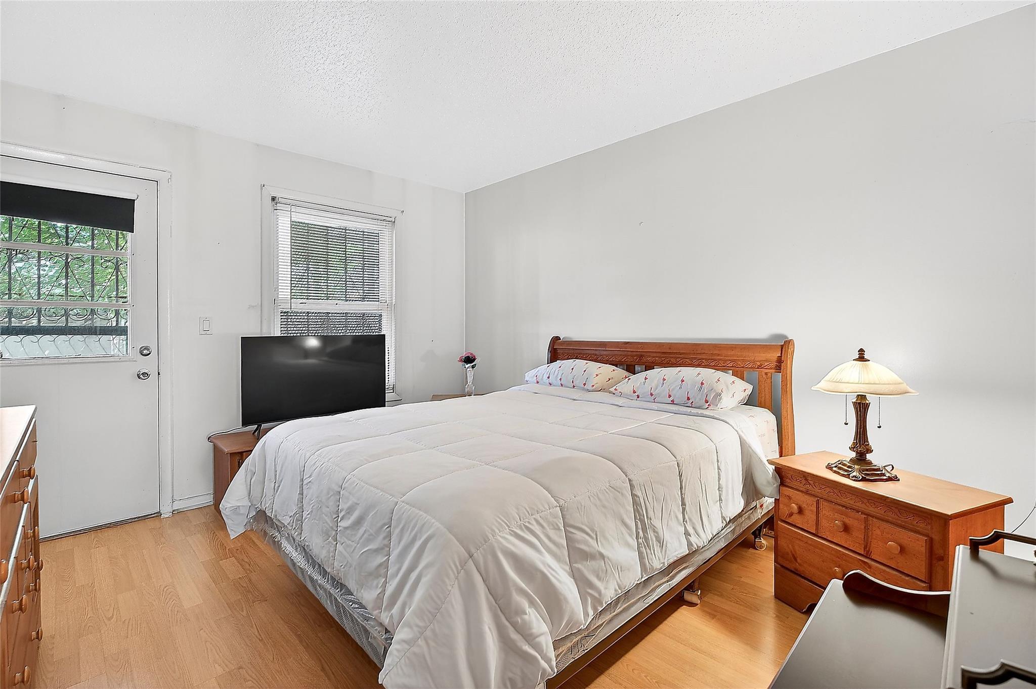 Single Family Caesar  Bronx, NY 10473, MLS-869715-9