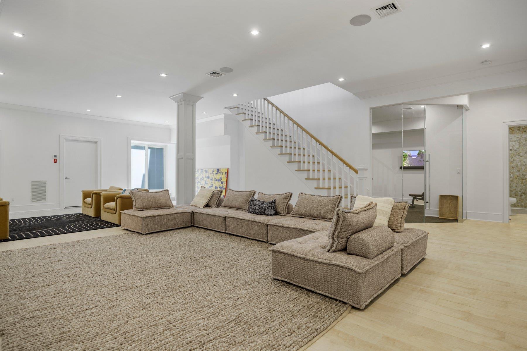 Single Family Country Club  Suffolk County, NY 11968, MLS-869717-24