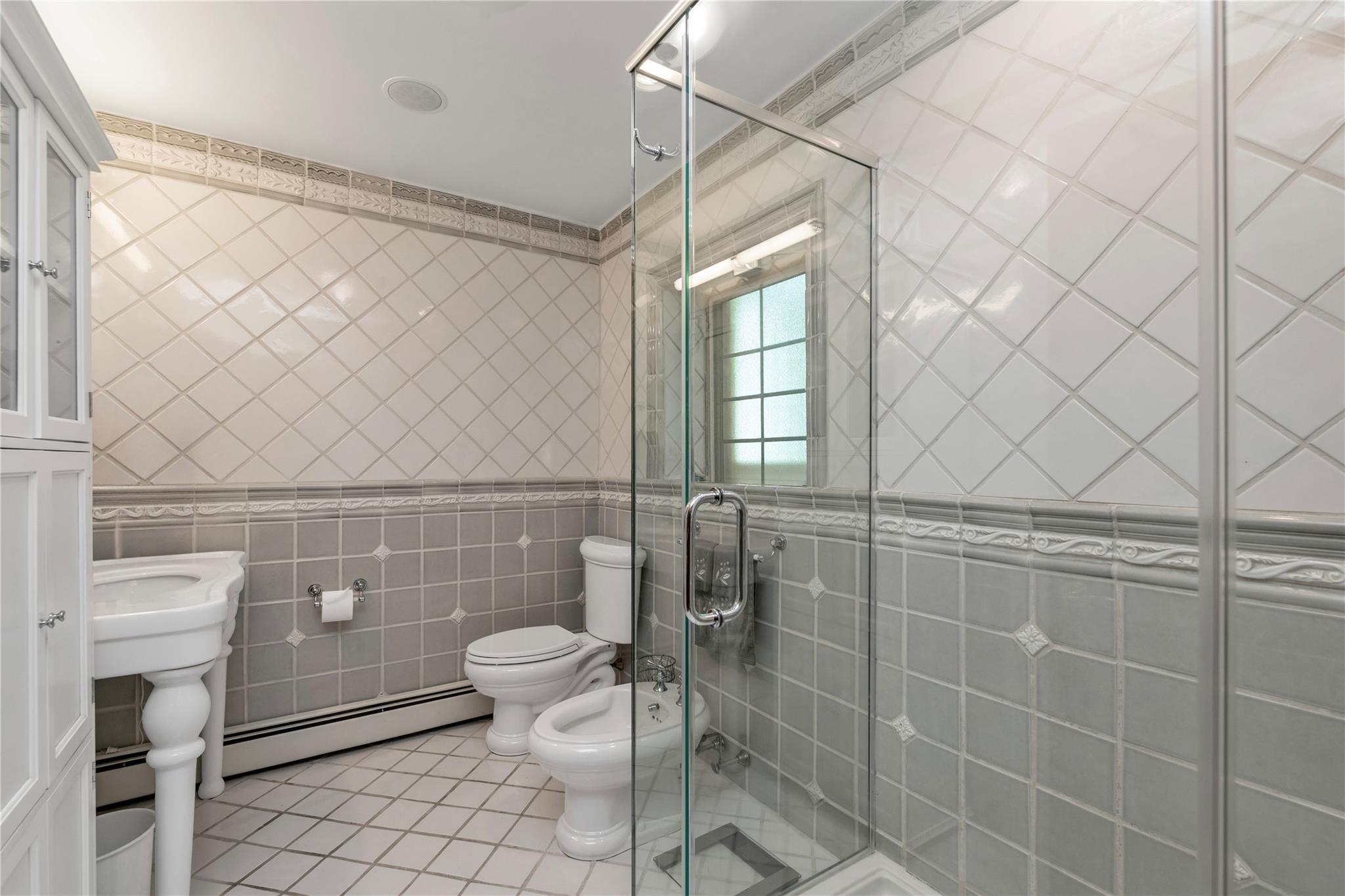 Single Family Kearney  Bronx, NY 10465, MLS-869733-19