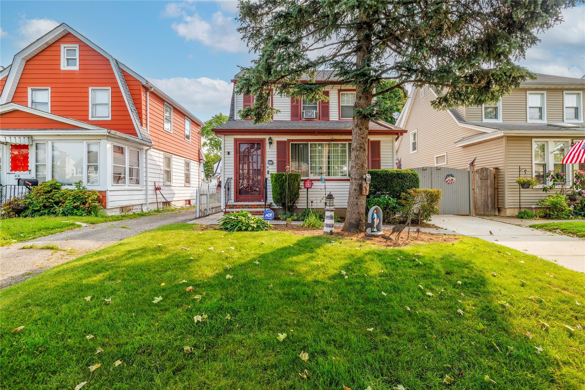 Single Family 215th  Queens, NY 11428, MLS-869762-2