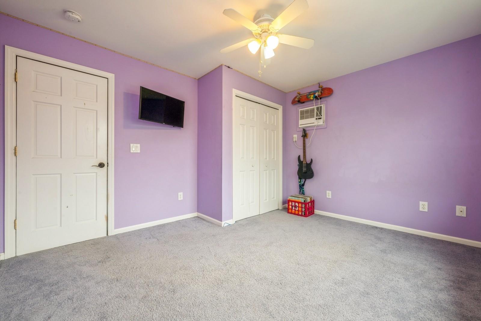 Single Family Miles  Nassau County, NY 11507, MLS-869770-20