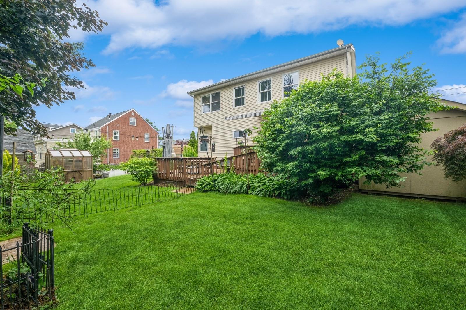 Single Family Miles  Nassau County, NY 11507, MLS-869770-34