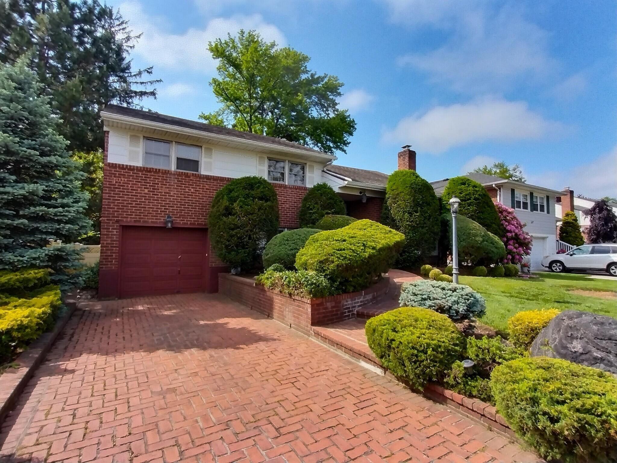 Single Family Cambridge  Nassau County, NY 11530, MLS-869778-2