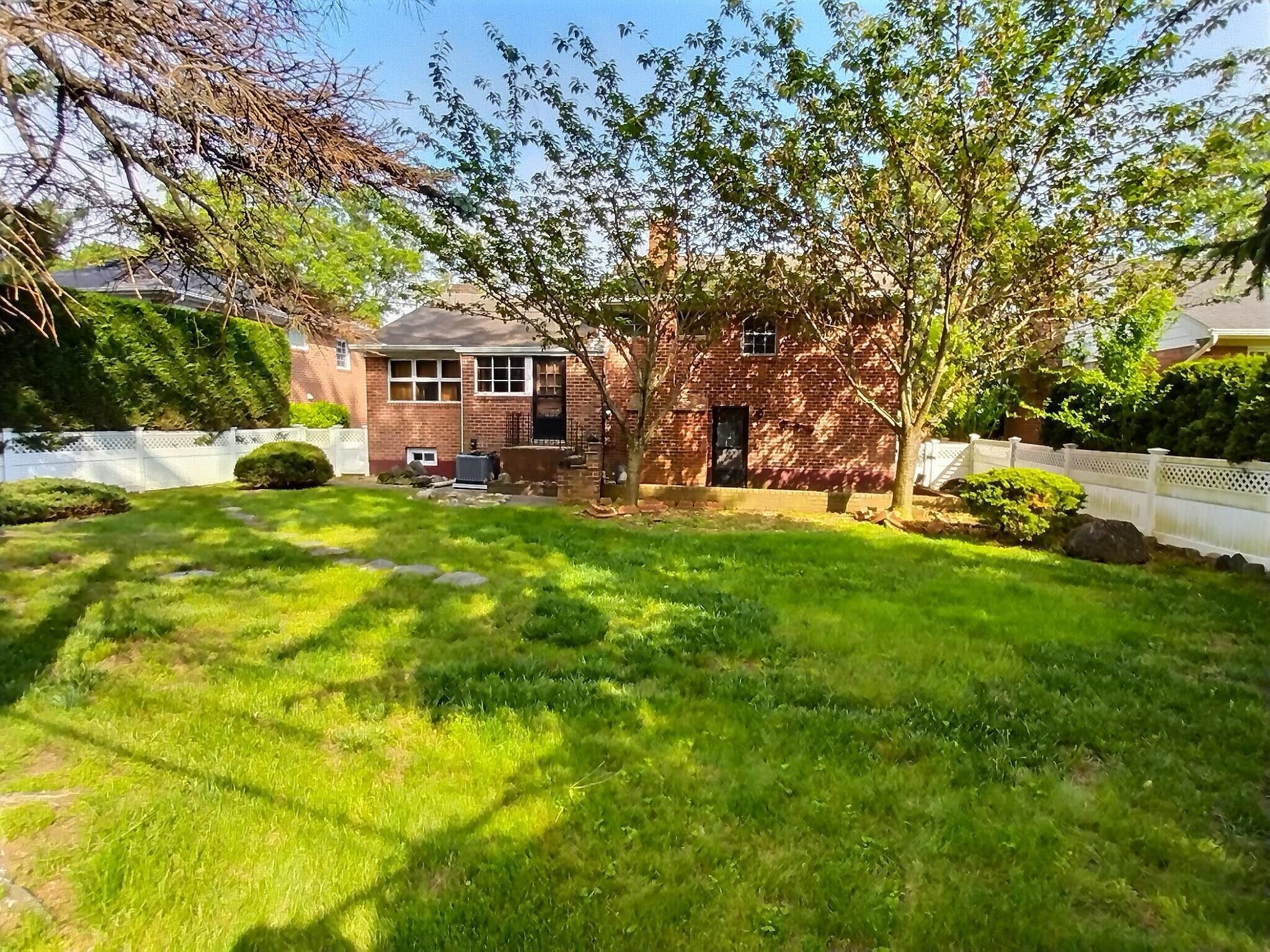 Single Family Cambridge  Nassau County, NY 11530, MLS-869778-3