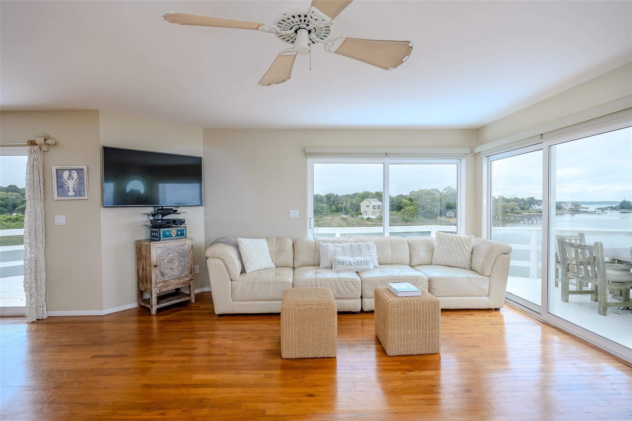 Single Family Cold Spring  Suffolk County, NY 11968, MLS-869793-10