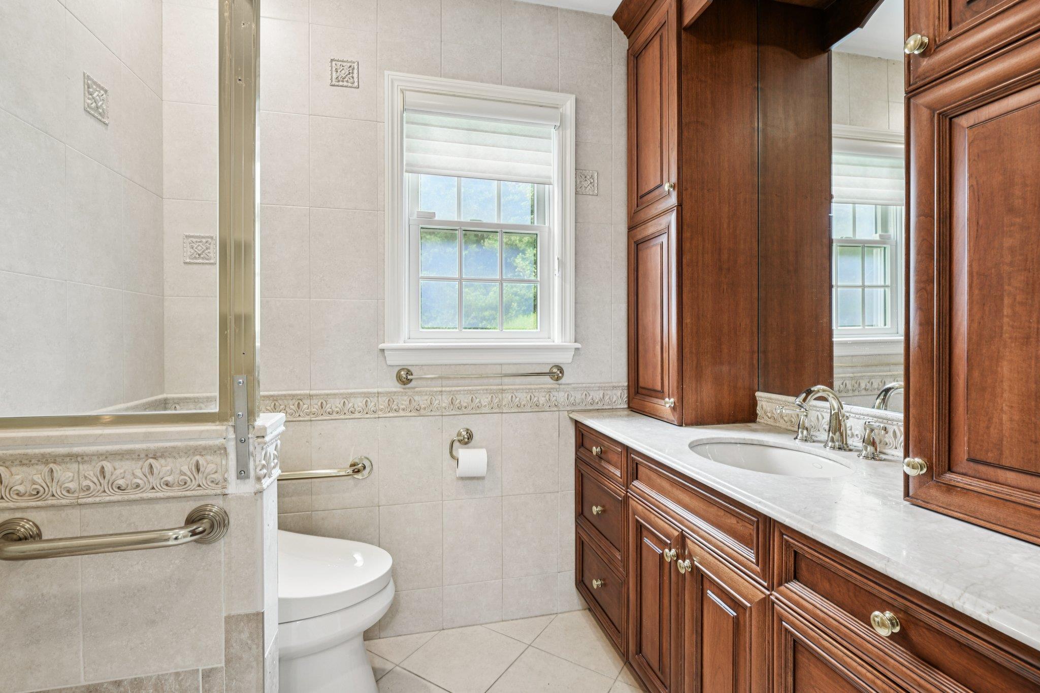 Single Family Whitehall  Nassau County, NY 11530, MLS-869809-10