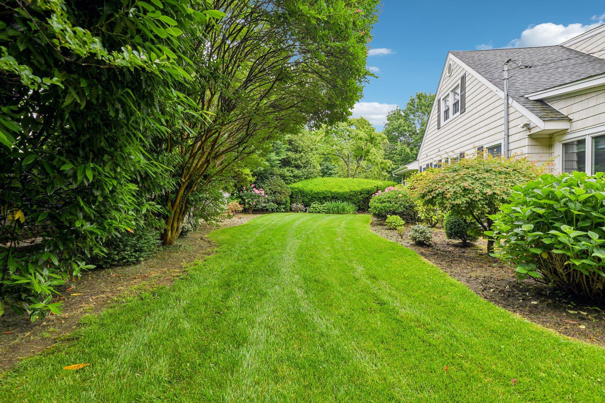 Single Family Whitehall  Nassau County, NY 11530, MLS-869809-15