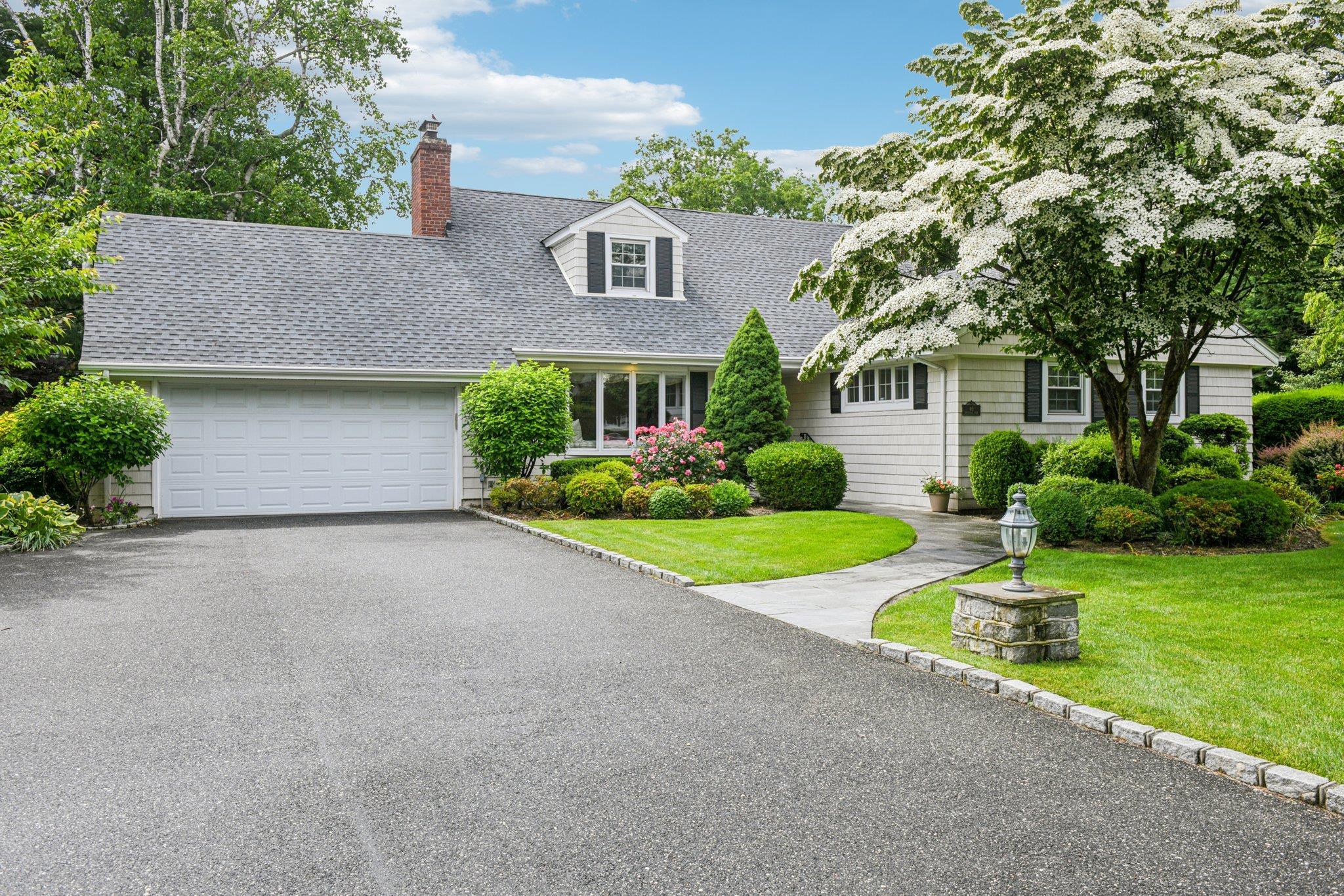 Single Family Whitehall  Nassau County, NY 11530, MLS-869809-2