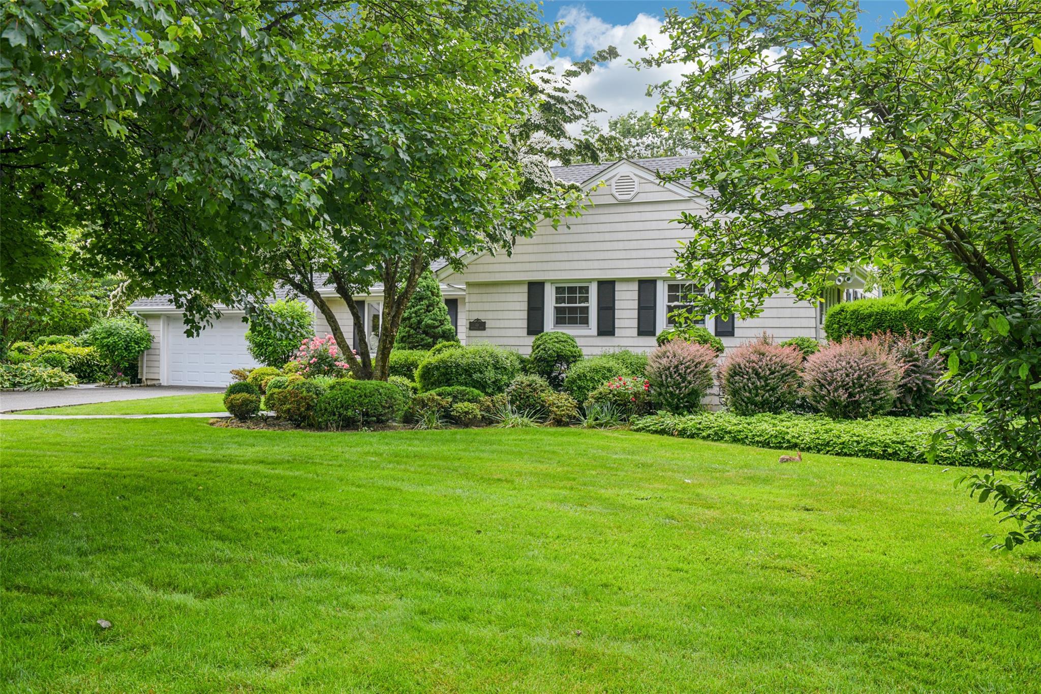 Single Family Whitehall  Nassau County, NY 11530, MLS-869809-3