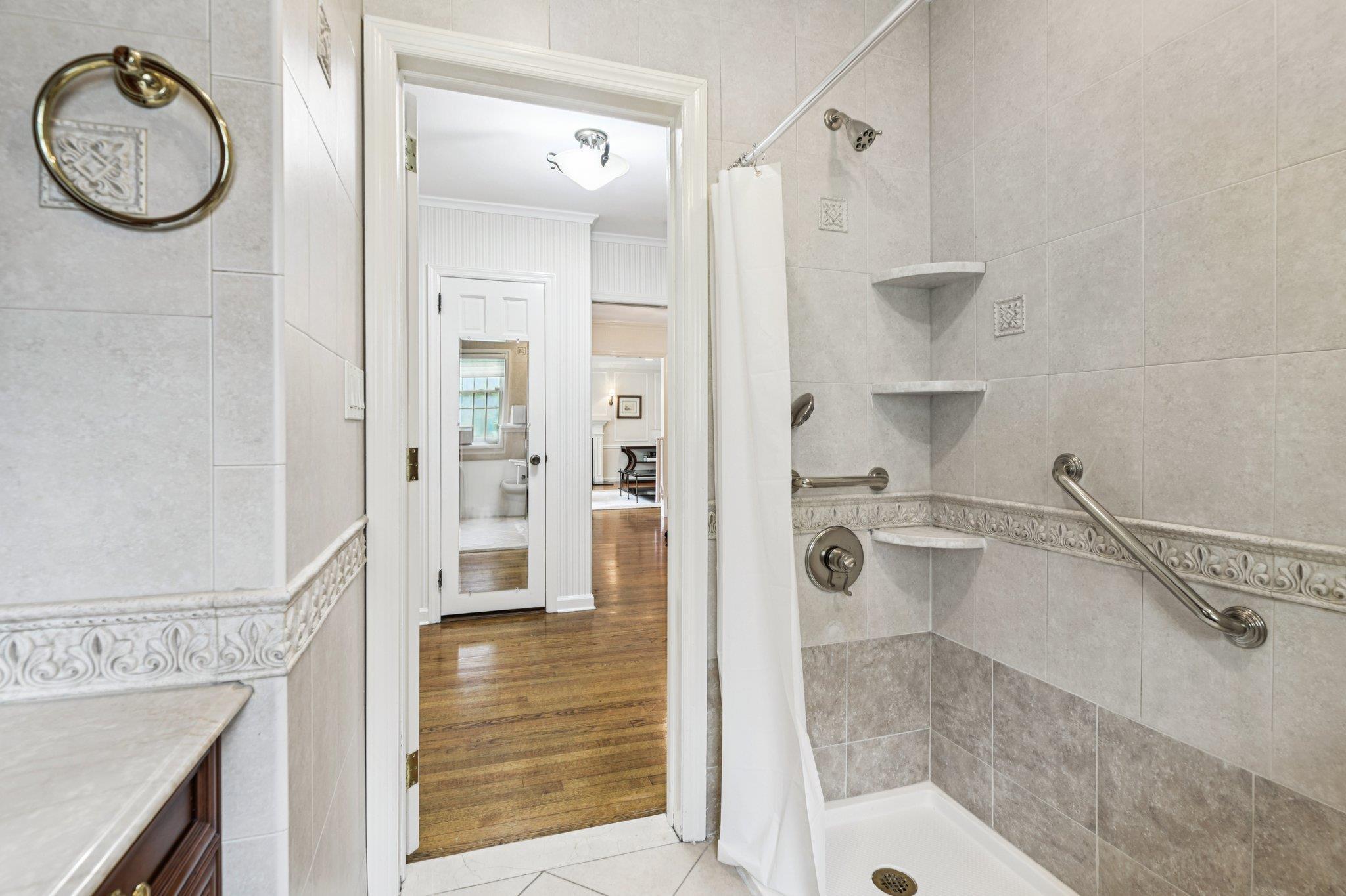 Single Family Whitehall  Nassau County, NY 11530, MLS-869809-8