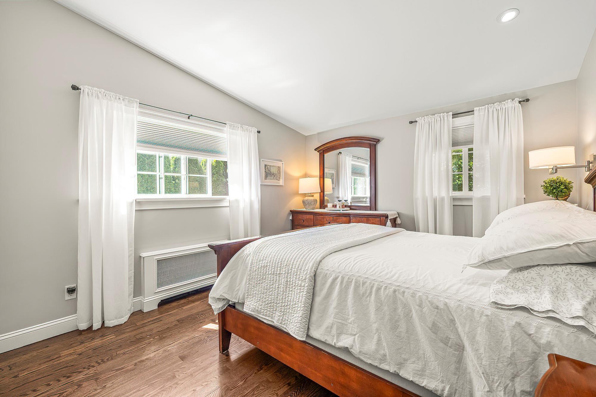 Single Family Bedford  Westchester County, NY 10570, MLS-869811-13