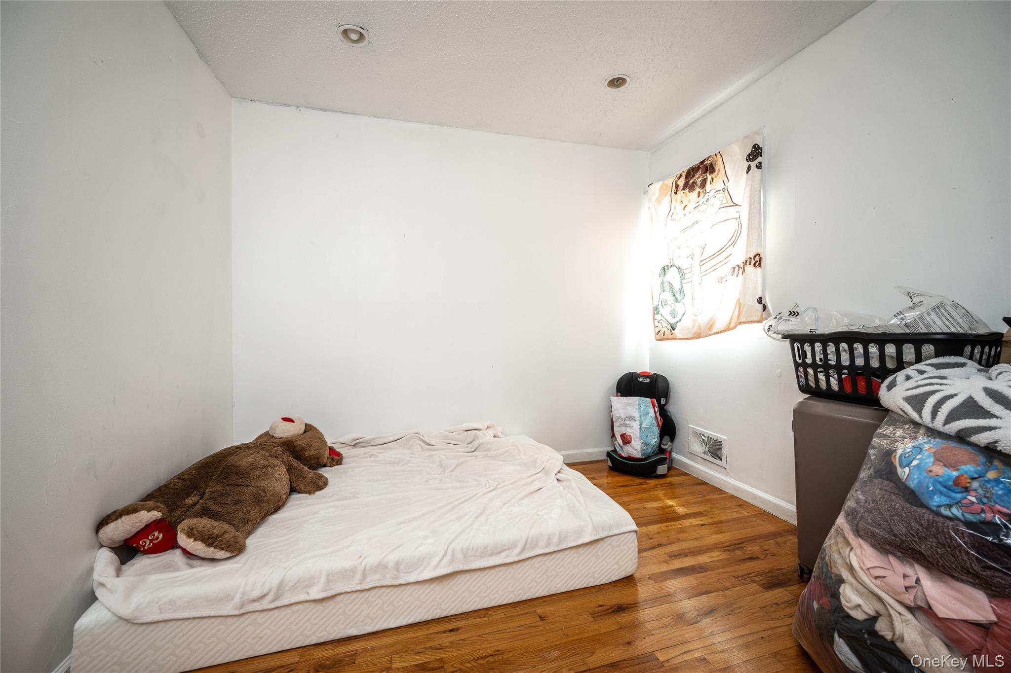 Single Family Fox Meadow Westchester County, NY 10598, MLS-869814-16