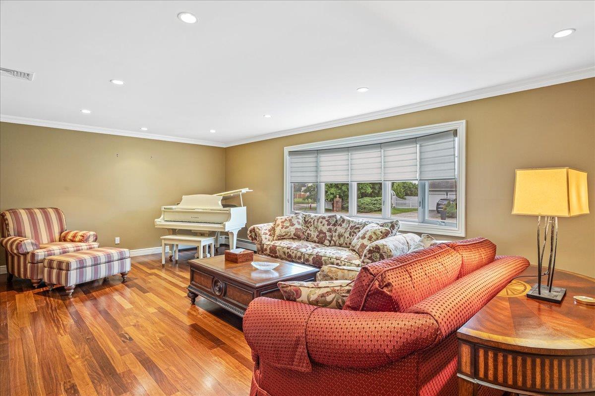 Single Family Donald  Nassau County, NY 11709, MLS-869836-5