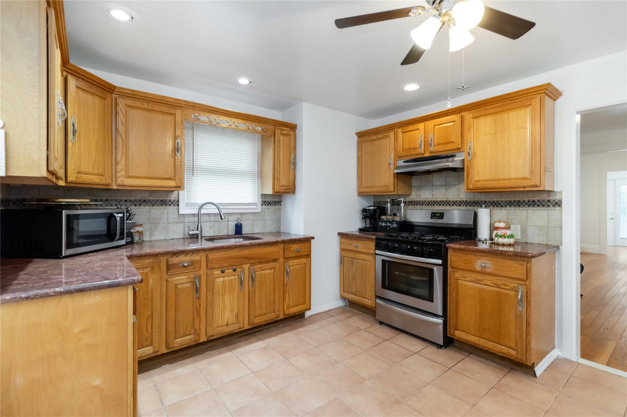 Single Family 175th  Queens, NY 11434, MLS-869846-15