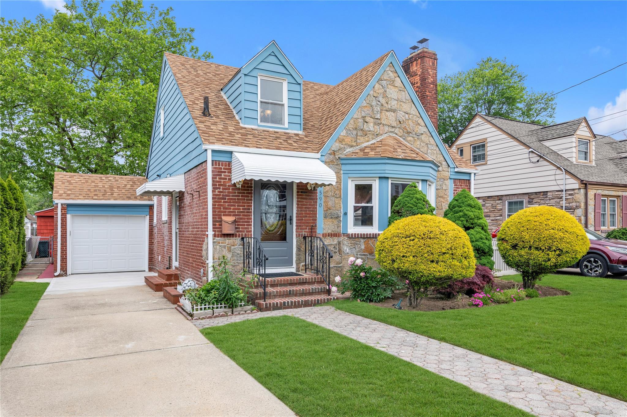 Single Family Langley  Nassau County, NY 11552, MLS-869848-19