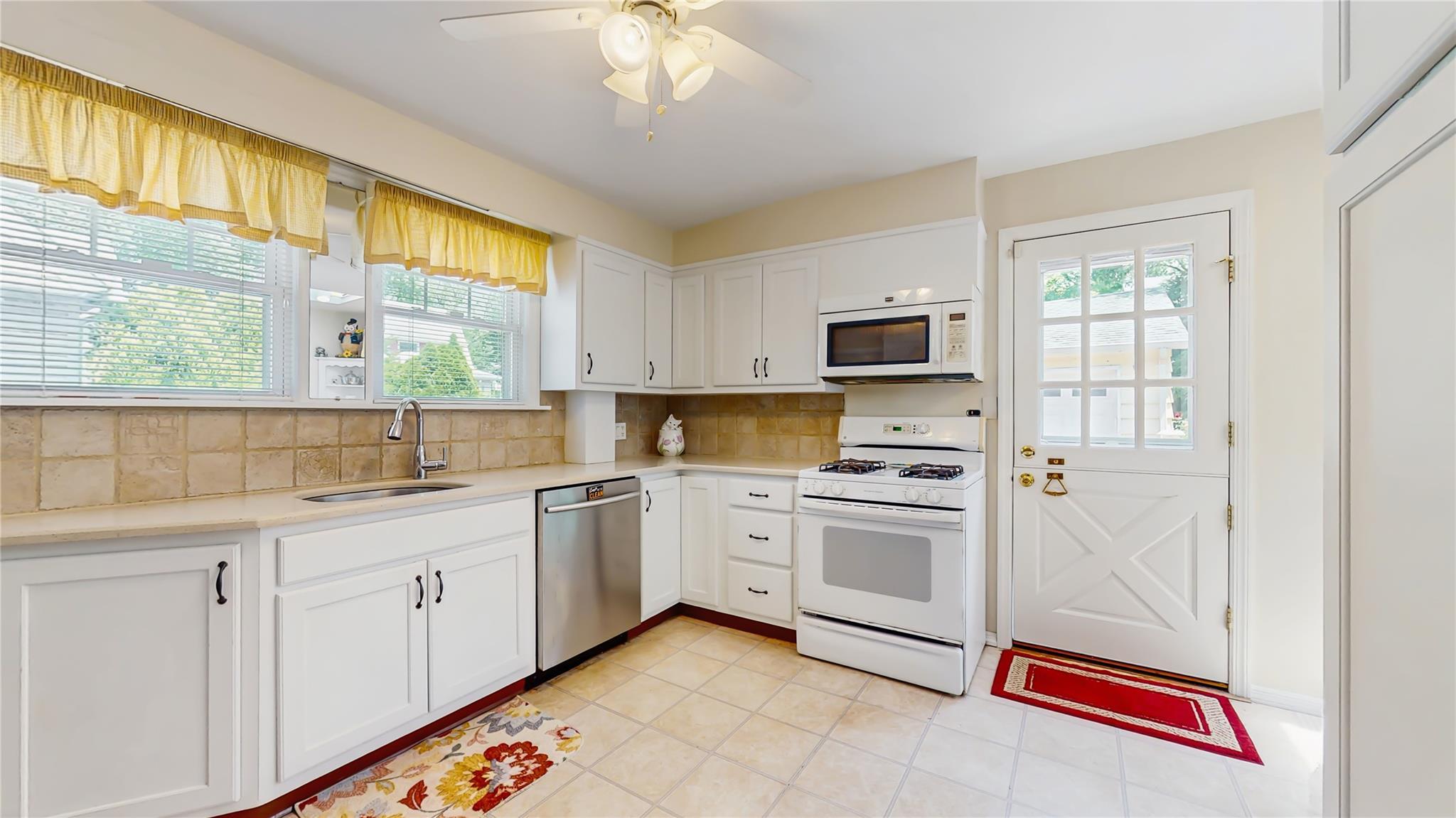 Single Family Boston  Nassau County, NY 11001, MLS-871872-7