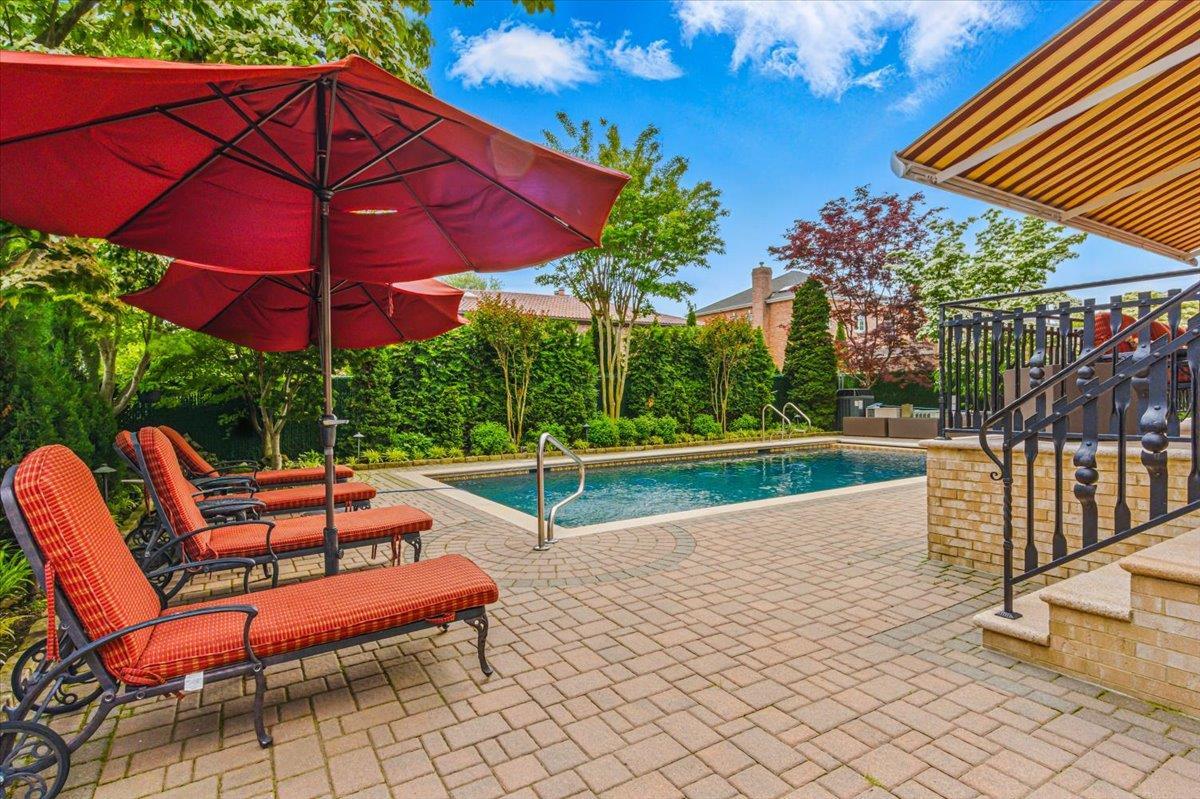 Single Family 14th  Queens, NY 11357, MLS-871877-34