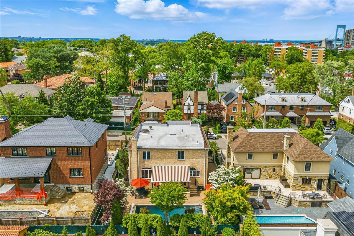 Single Family 14th  Queens, NY 11357, MLS-871877-36