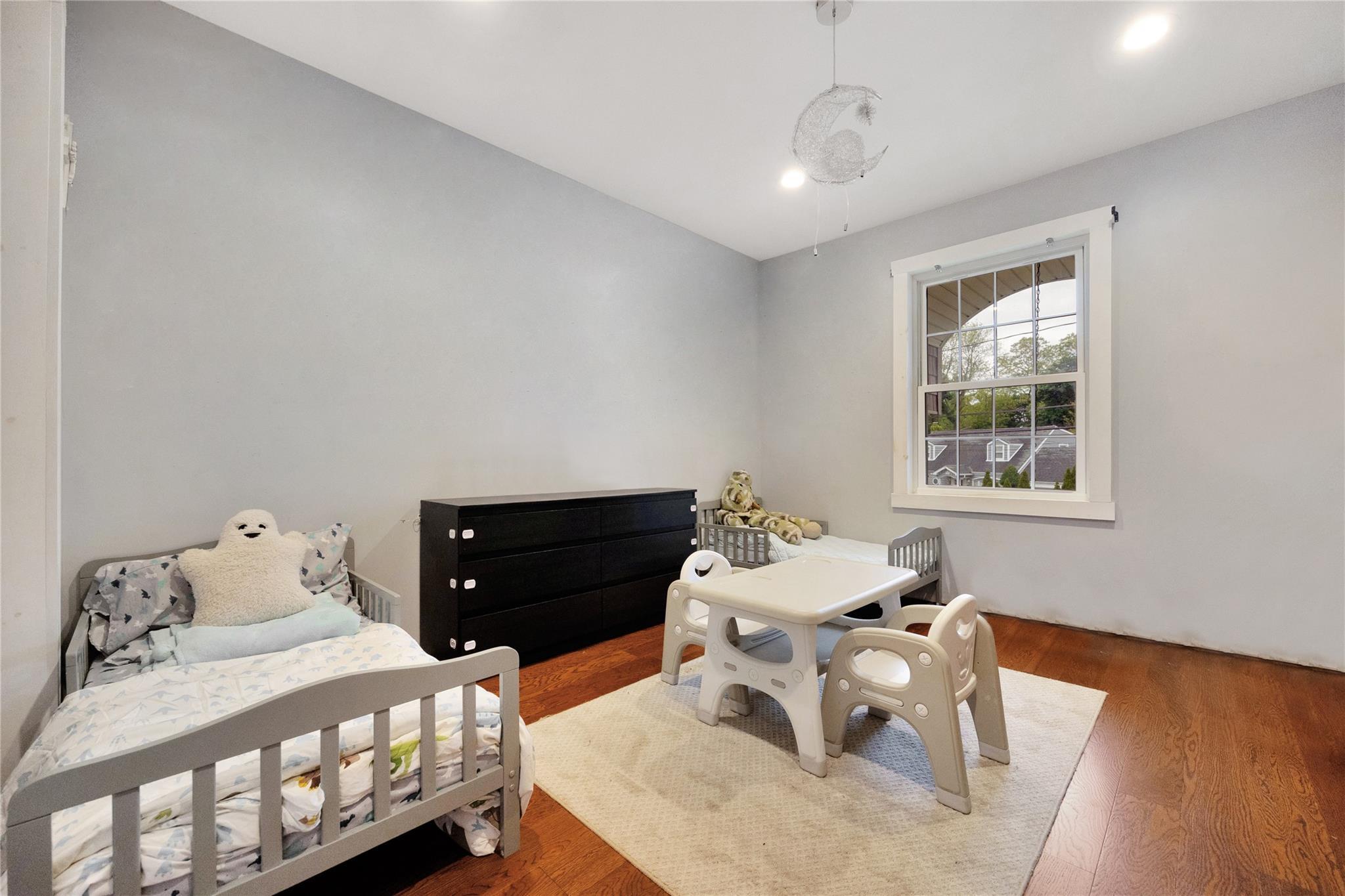 Single Family Little Neck  Nassau County, NY 11710, MLS-871899-19