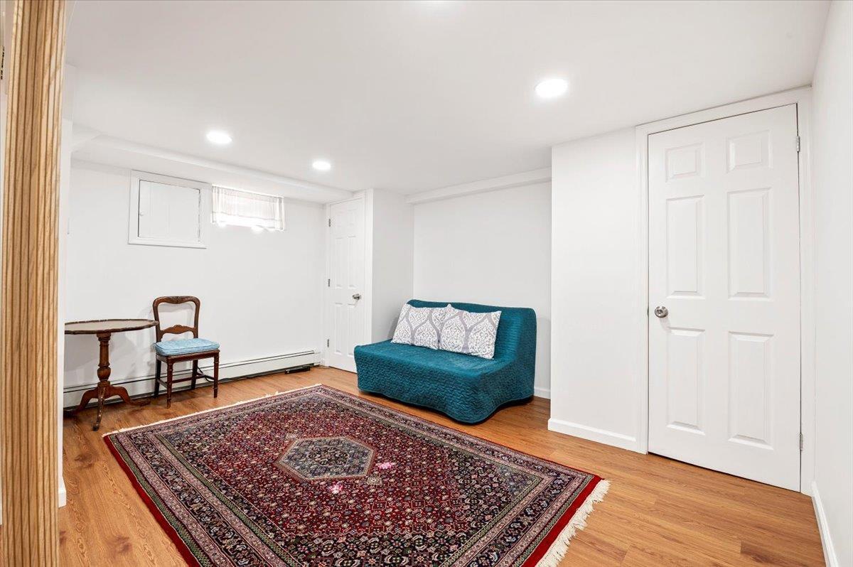 Single Family Knoll  Nassau County, NY 11753, MLS-871900-17