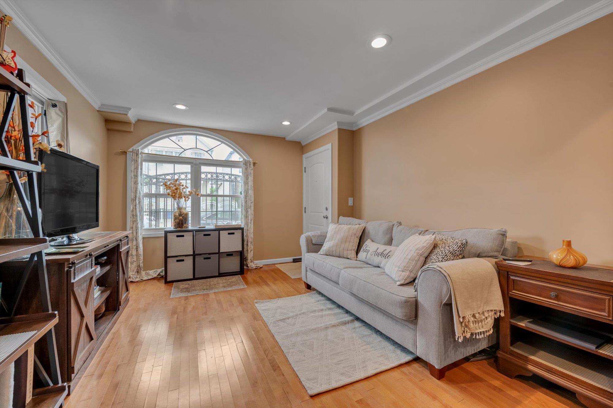 Single Family Milford  Brooklyn, NY 11208, MLS-871914-13